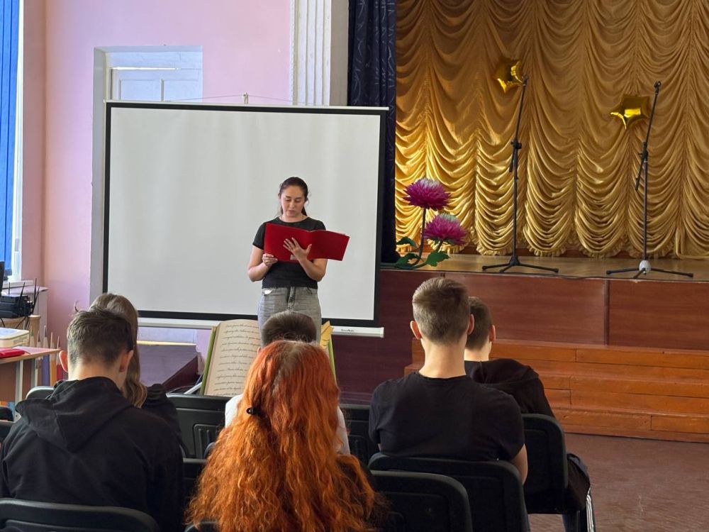 Специалисты Луганского городской многопрофильной больницы № 4 провели профориентационную встречу с учащимися Луганской СШ № 28 имени О.П. Фисуненко Специалисты Луганского городской многопрофильной больницы № 4 провели профориентационную встречу с учащимися Луганской СШ № 28 имени О.П. Фисуненко