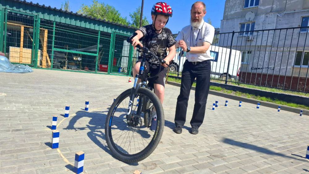 Безопасное колесо!. В Северодонецком городской центре патриотического воспитания, туризма и краеведения состоялись велосоревнования Безопасное колесо!. В Северодонецком городской центре патриотического воспитания, туризма и краеведения состоялись велосоревнования