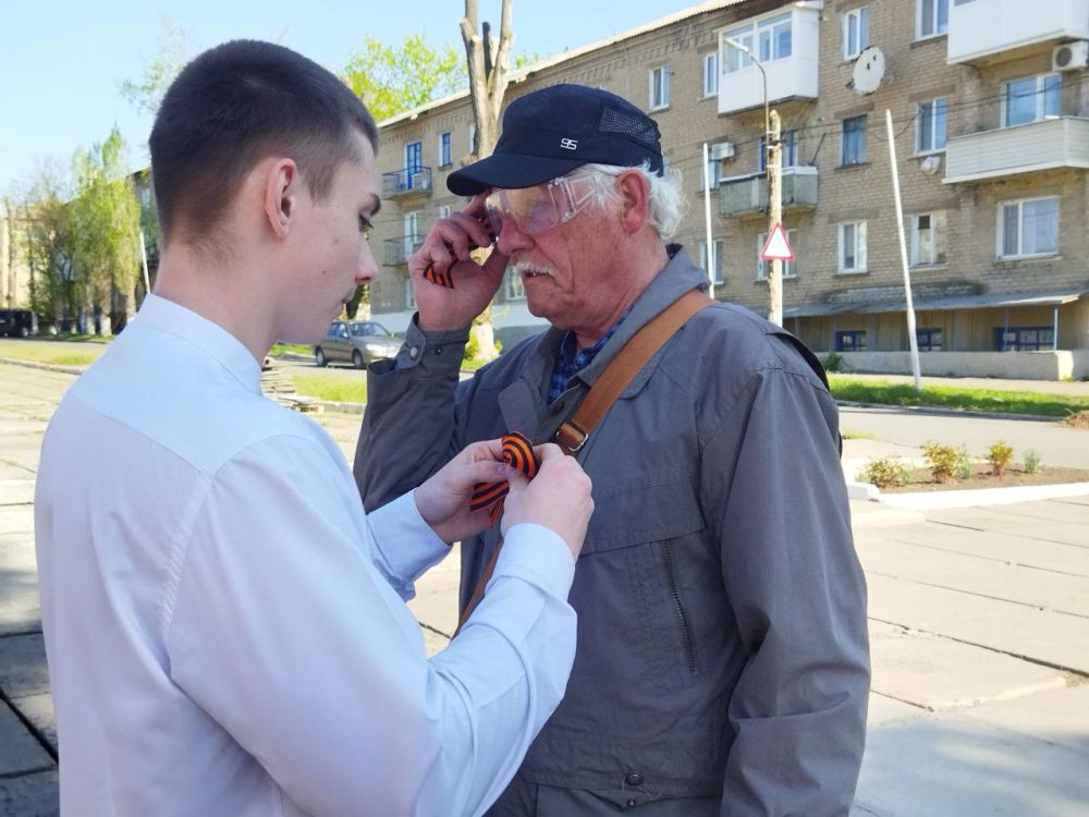В преддверии Дня Победы традиционно в Российской Федерации проводится ежегодная акция «Георгиевская ленточка» В преддверии Дня Победы традиционно в Российской Федерации проводится ежегодная акция «Георгиевская ленточка»