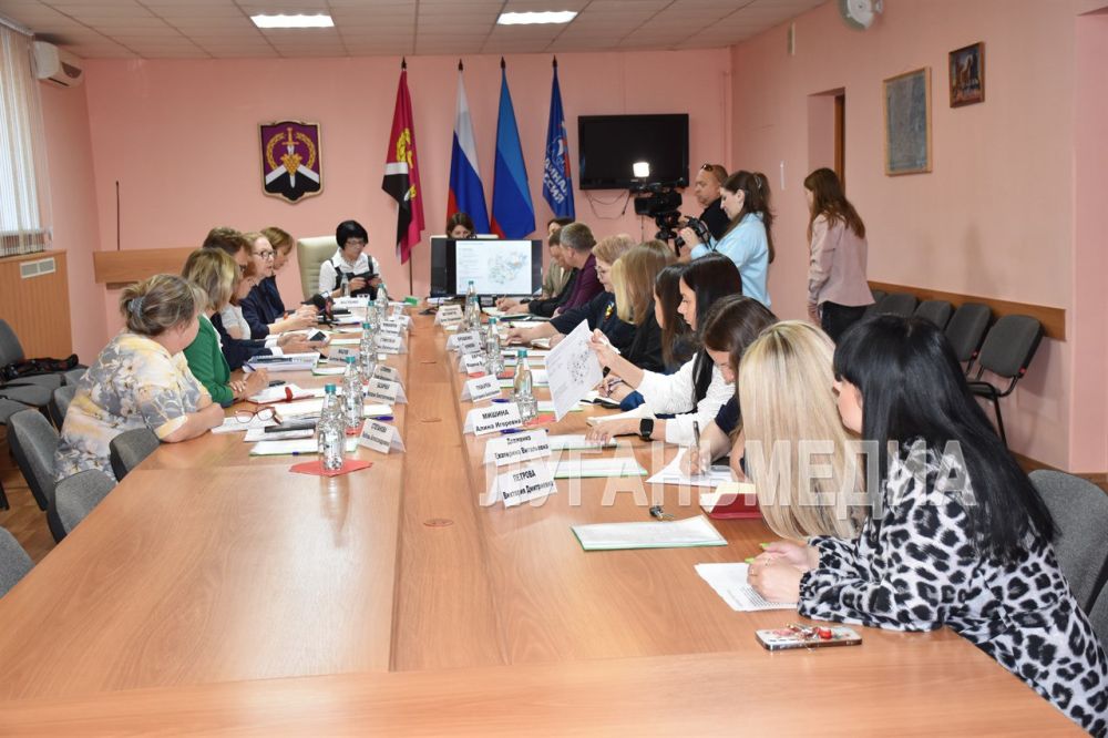 В Перевальском муниципальном округе состоялась рабочая встреча с представителями ФАУ «Единый институт пространственного планирования РФ» В Перевальском муниципальном округе состоялась рабочая встреча с представителями ФАУ «Единый институт пространственного планирования РФ»