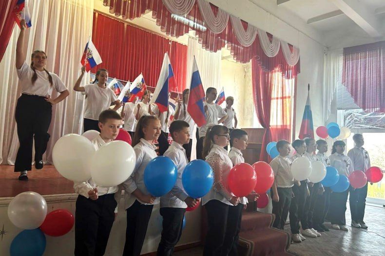 В Свердловске прошло награждения победителей и призеров муниципального этапа Всероссийской олимпиады школьников В Свердловске прошло награждения победителей и призеров муниципального этапа Всероссийской олимпиады школьников