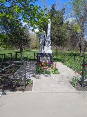 Краснолучский колледж промышленности и сервиса присоединился к экологической акции "Чистая Республика - 2025" Краснолучский колледж промышленности и сервиса присоединился к экологической акции "Чистая Республика - 2025"