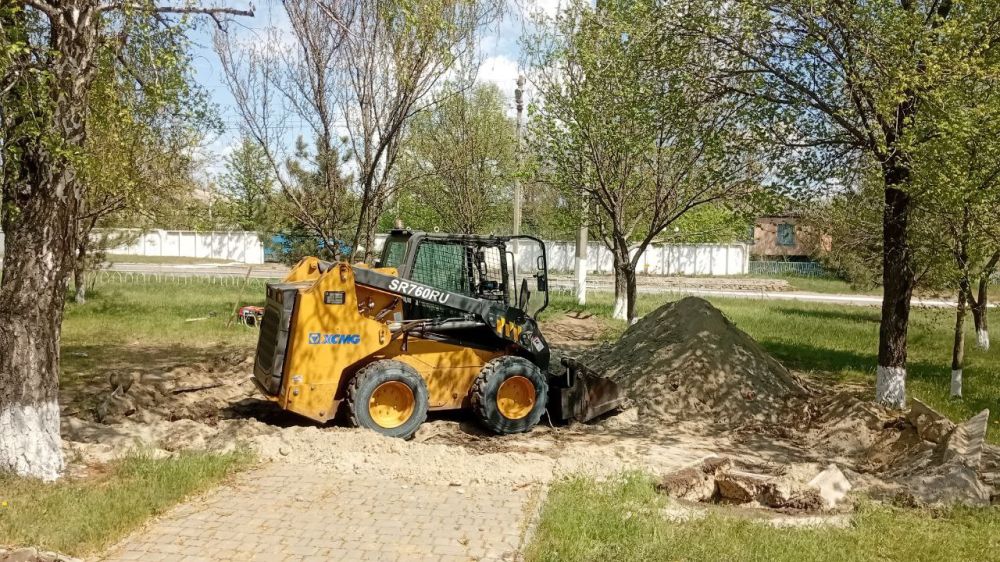В рамках национального проекта «Формирование комфортной городской среды» в Белокуракинском муниципальном округе приступили к благоустройству общественных территорий по улицам Ленина и Чапаева В рамках национального проекта «Формирование комфортной городской среды» в Белокуракинском муниципальном округе приступили к благоустройству общественных территорий по улицам Ленина и Чапаева
