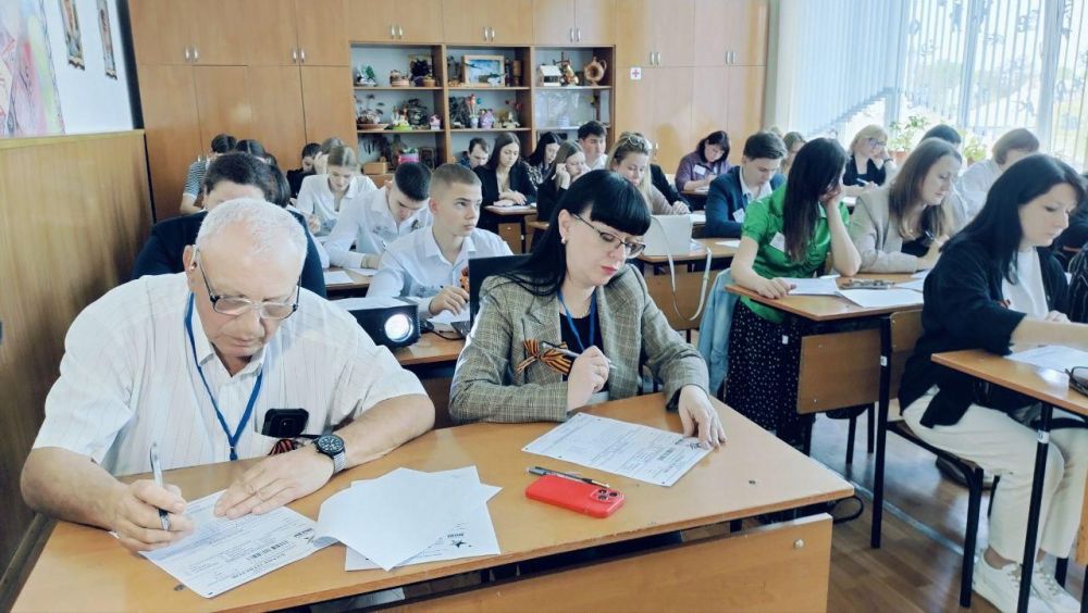 Андрей Рубанцов: Ровенчане написали «Диктант Победы»! Андрей Рубанцов: Ровенчане написали «Диктант Победы»!