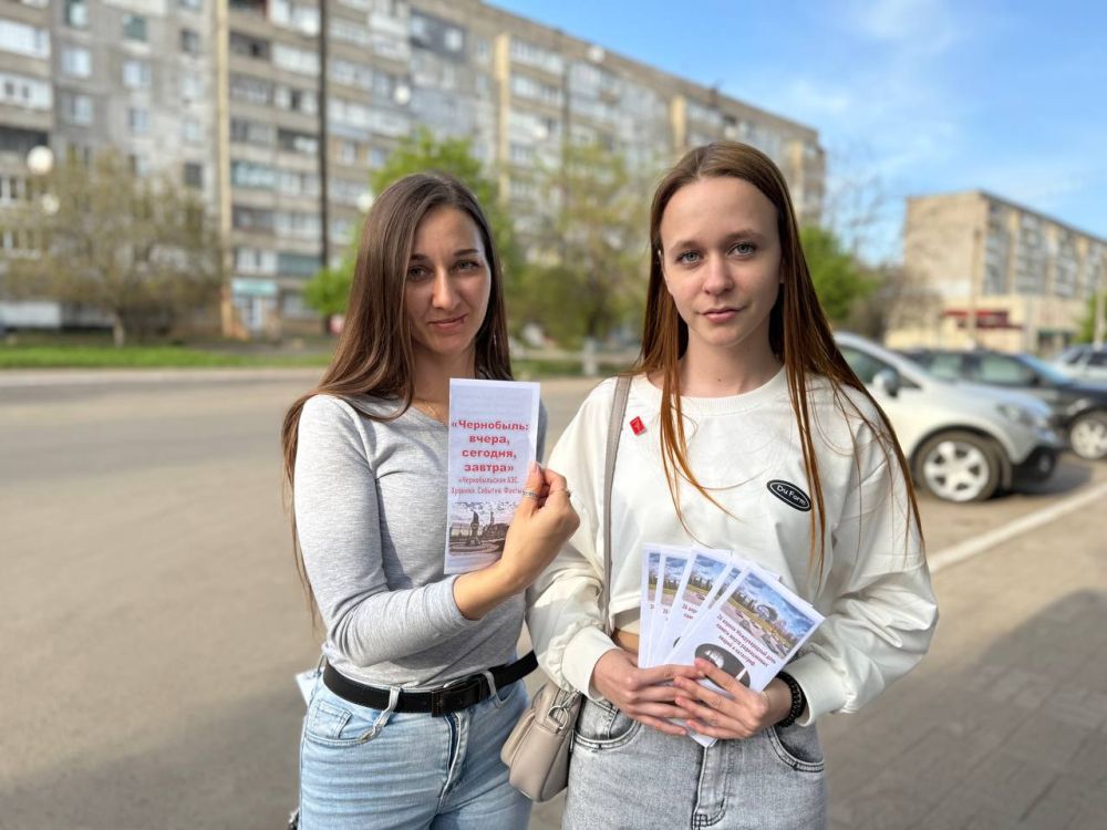 Активная молодежь Перевальска почтили память погибших при катастрофе на Чернобыльской АЭС Активная молодежь Перевальска почтили память погибших при катастрофе на Чернобыльской АЭС