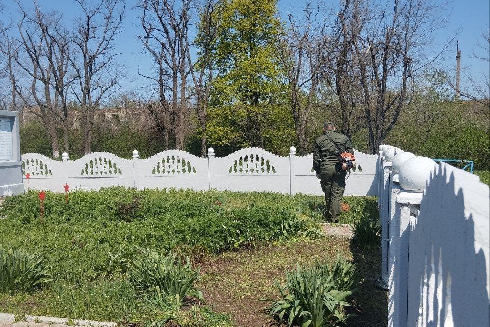 На территории села Провалье продолжаются мероприятия по наведению порядка на общественной территории На территории села Провалье продолжаются мероприятия по наведению порядка на общественной территории