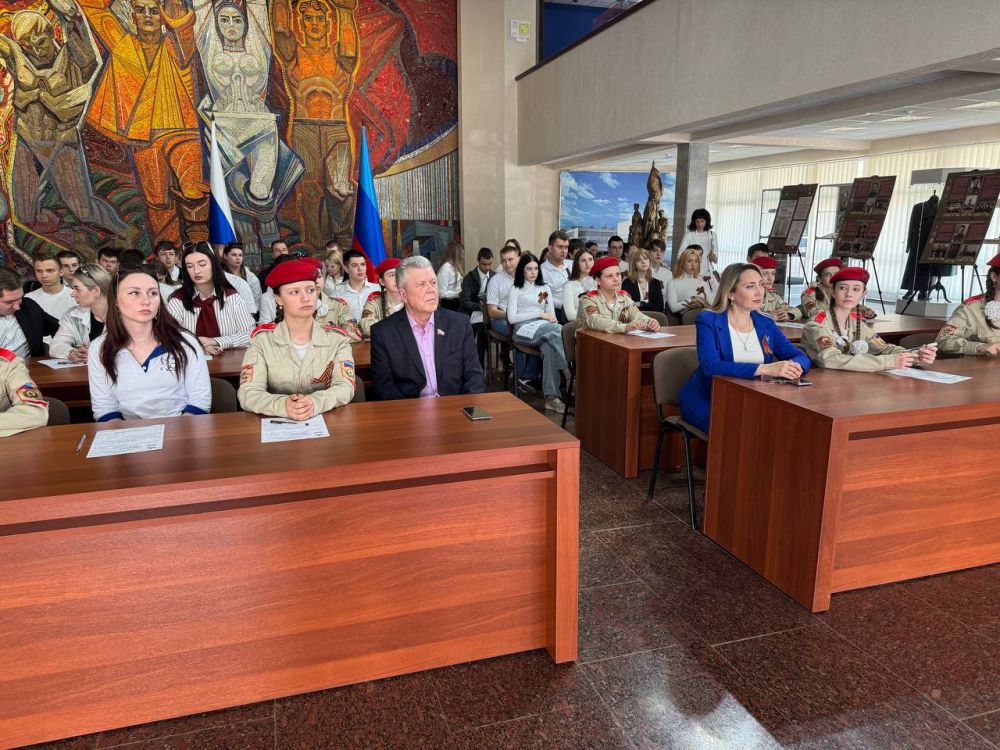 Краснодон принял активное участие в патриотическом «Диктанте Победы» Краснодон принял активное участие в патриотическом «Диктанте Победы»