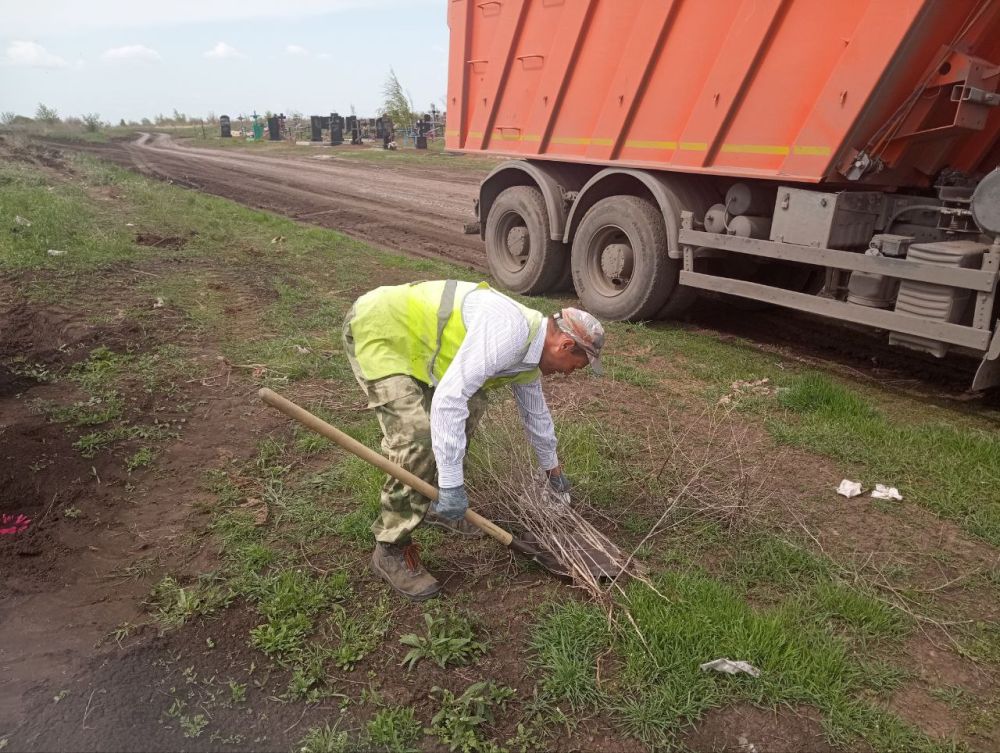 Андрей Рубанцов: Работа по благоустройству кладбищ городского округа город Ровеньки – продолжается! Андрей Рубанцов: Работа по благоустройству кладбищ городского округа город Ровеньки – продолжается!