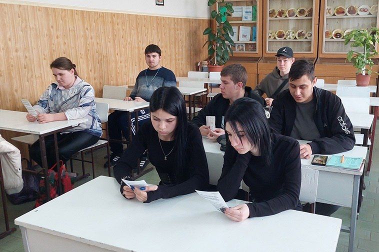 В Новосветловке провели акцию в память о героях-ликвидаторах В Новосветловке провели акцию в память о героях-ликвидаторах