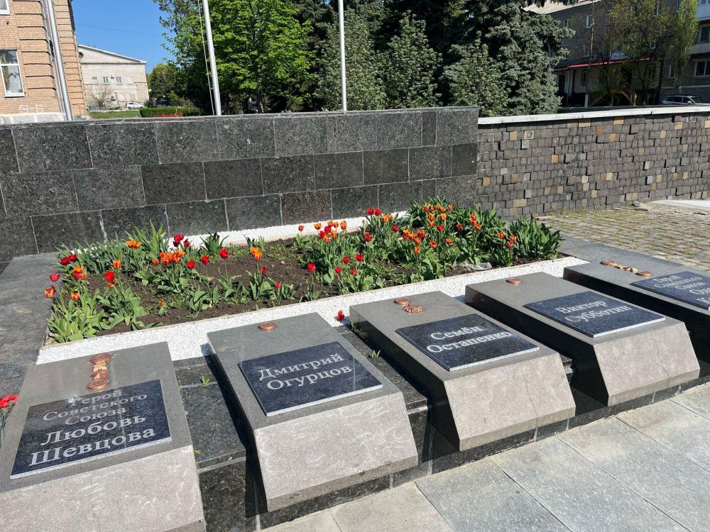 Мемориал «Слава»: Коми обновляет памятник героям в Ровеньках Мемориал «Слава»: Коми обновляет памятник героям в Ровеньках