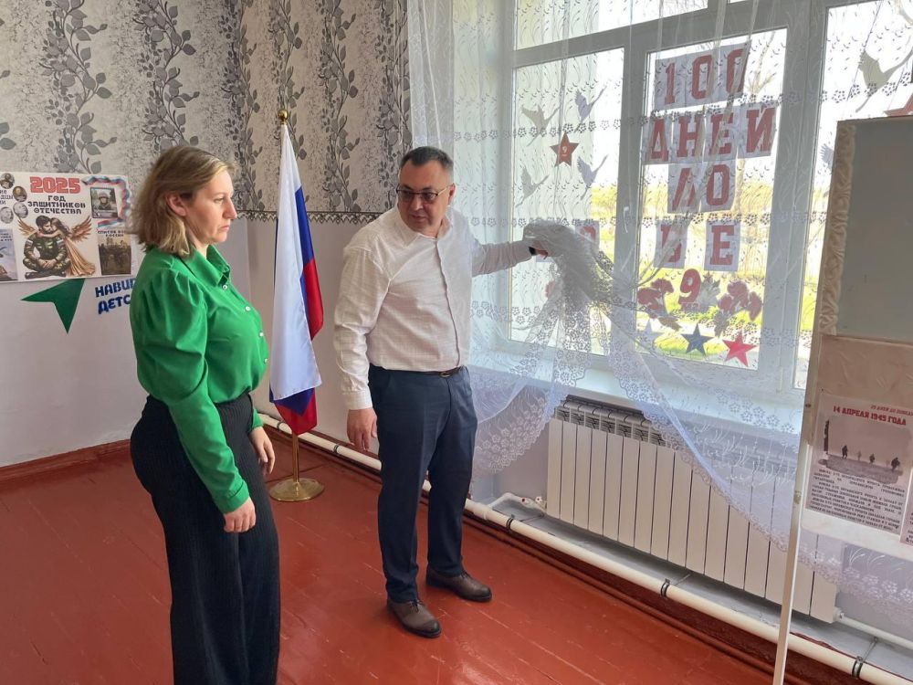 Представитель Ивановской области проверил качество ремонта в Курячевской школе Представитель Ивановской области проверил качество ремонта в Курячевской школе