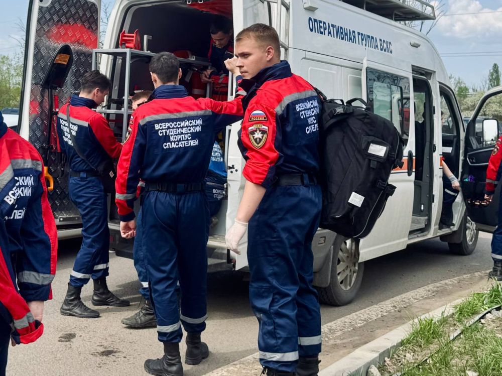 Добровольцы Луганского РО ВСКС оказали помощь пострадавшим при ДТП Добровольцы Луганского РО ВСКС оказали помощь пострадавшим при ДТП