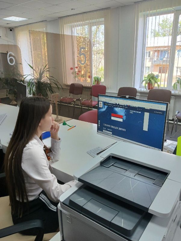 Сотрудники МФЦ приняли участие в «Диктанте Победы» Сотрудники МФЦ приняли участие в «Диктанте Победы»