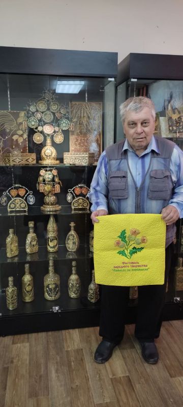 25 апреля в Краеведческом музее Красного Луча состоялись творческие встречи мастеров декоративно-прикладного и художественного искусства, организованные сотрудниками Музейного комплекса боевой славы на реке Миус 25 апреля в Краеведческом музее Красного Луча состоялись творческие встречи мастеров декоративно-прикладного и художественного искусства, организованные сотрудниками Музейного комплекса боевой славы на реке Миус