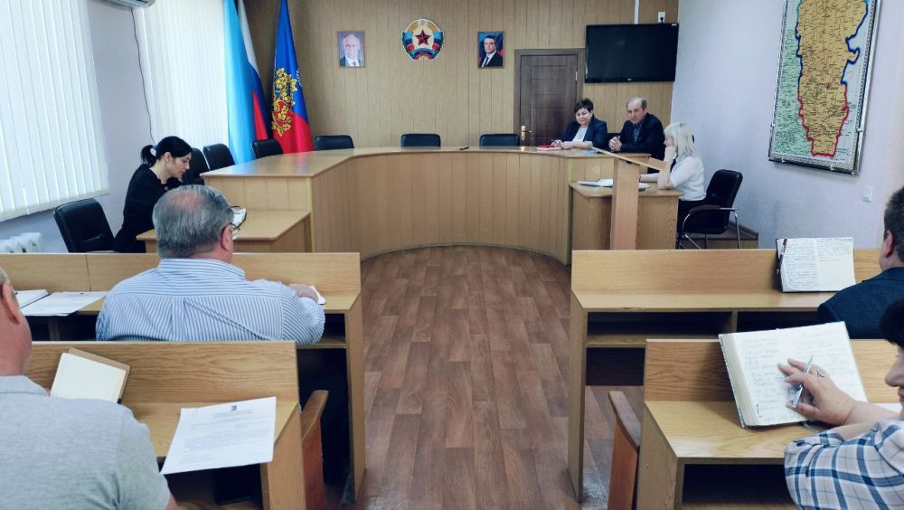 В Администрации городского округа город Ровеньки состоялось совещание с заместителями Главы городского округа город Ровеньки и начальниками структурных подразделений В Администрации городского округа город Ровеньки состоялось совещание с заместителями Главы городского округа город Ровеньки и начальниками структурных подразделений