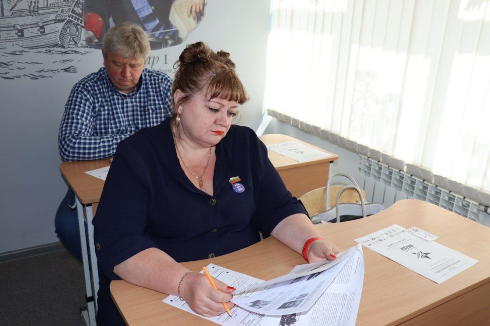 В Северодонецке прошел "Диктант Победы", объединивший жителей городского округа, желающих проверить свои знания о Великой Отечественной войне В Северодонецке прошел "Диктант Победы", объединивший жителей городского округа, желающих проверить свои знания о Великой Отечественной войне