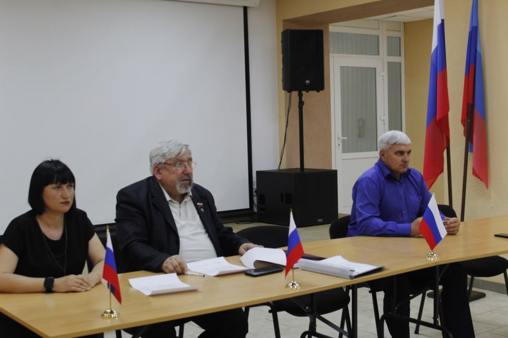 Виталий Коваленко: Принял участие в заседании Совета депутатов Беловодского муниципального округа Виталий Коваленко: Принял участие в заседании Совета депутатов Беловодского муниципального округа