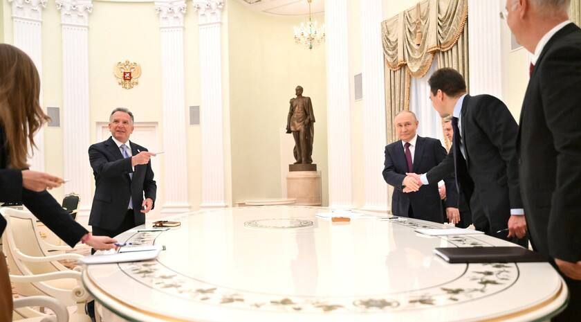 Представители Народного Совета ЛНР в рамках акции «Чистая Республика» привели в порядок берег Луганского моря Представители Народного Совета ЛНР в рамках акции «Чистая Республика» привели в порядок берег Луганского моря