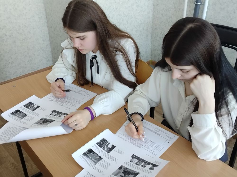 Жители Первомайского городского округа приняли участие во Всемирной акции «Диктант Победы» Жители Первомайского городского округа приняли участие во Всемирной акции «Диктант Победы»
