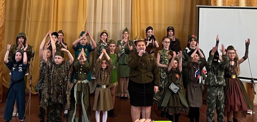 Открытие Года защитника Отечества состоялось в Свердловской СШ №6 Открытие Года защитника Отечества состоялось в Свердловской СШ №6