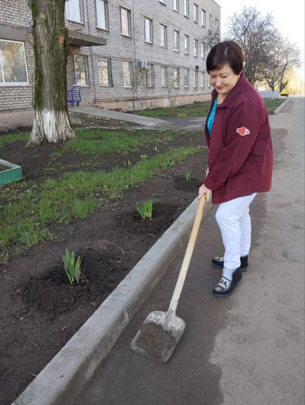 Медицинские работники Перевальской районной больницы приняли участи в акции "Чистая Республика-2025" Медицинские работники Перевальской районной больницы приняли участи в акции "Чистая Республика-2025"