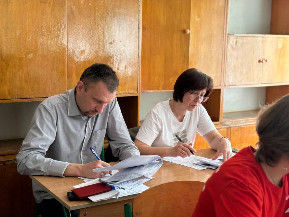 К международной акции «Диктант Победы» присоединились и депутаты Совета городского округа муниципальное образование городской округ город Красный Луч от «Единой России» и их помощники К международной акции «Диктант Победы» присоединились и депутаты Совета городского округа муниципальное образование городской округ город Красный Луч от «Единой России» и их помощники
