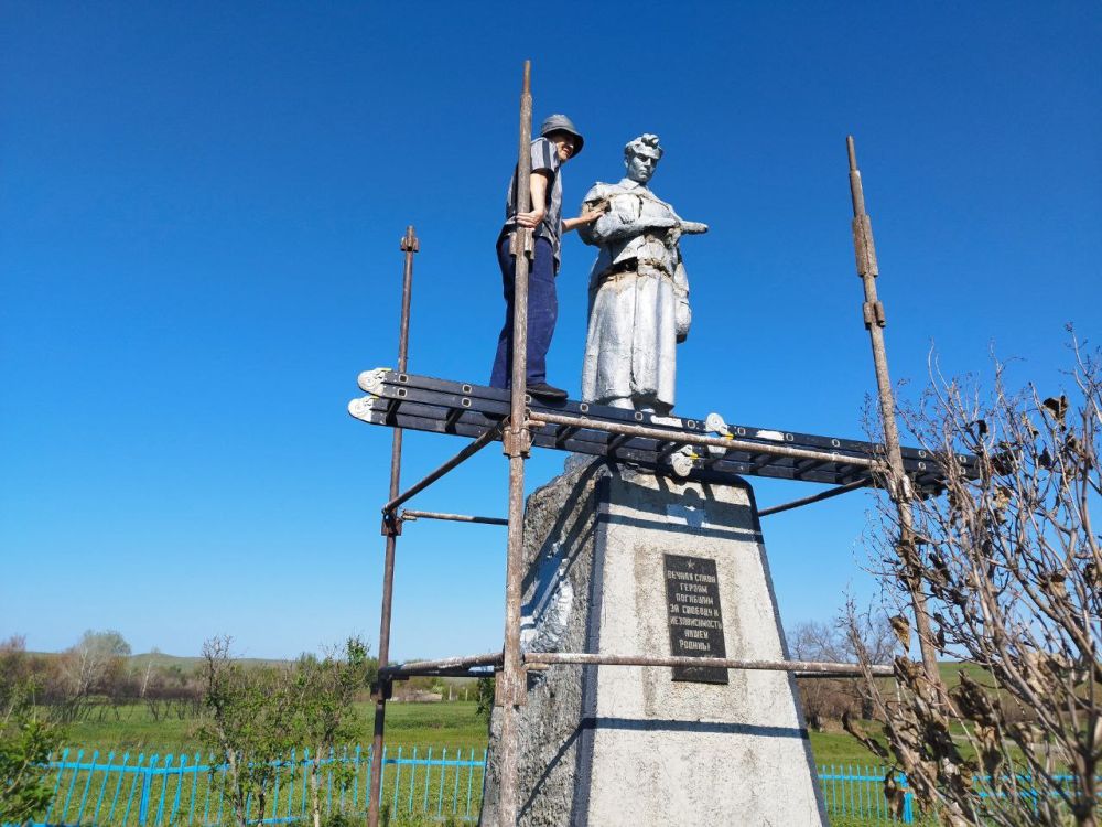 Жители населенных пунктов Краснодонщины приняли активное участие во Всероссийском субботнике Жители населенных пунктов Краснодонщины приняли активное участие во Всероссийском субботнике