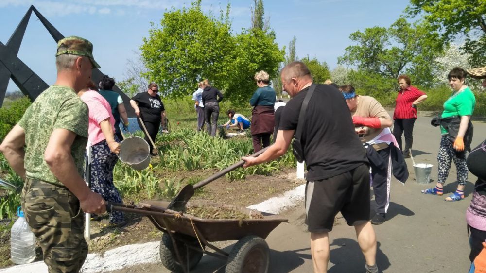 Сегодня сотрудники отдела жизнедеятельности пгт Сегодня сотрудники отдела жизнедеятельности пгт