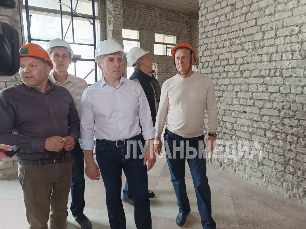 Губернатор Тюменской области посетил с рабочим визитом город Краснодон Губернатор Тюменской области посетил с рабочим визитом город Краснодон