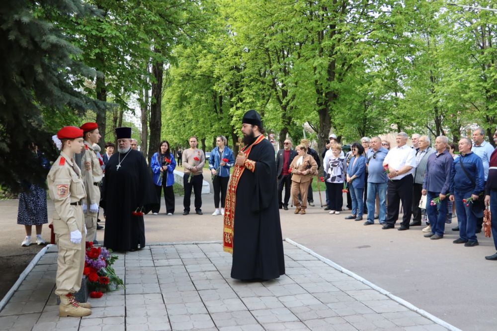 В Стаханове почтили память ликвидаторов последствий аварии на ЧАЭС В Стаханове почтили память ликвидаторов последствий аварии на ЧАЭС
