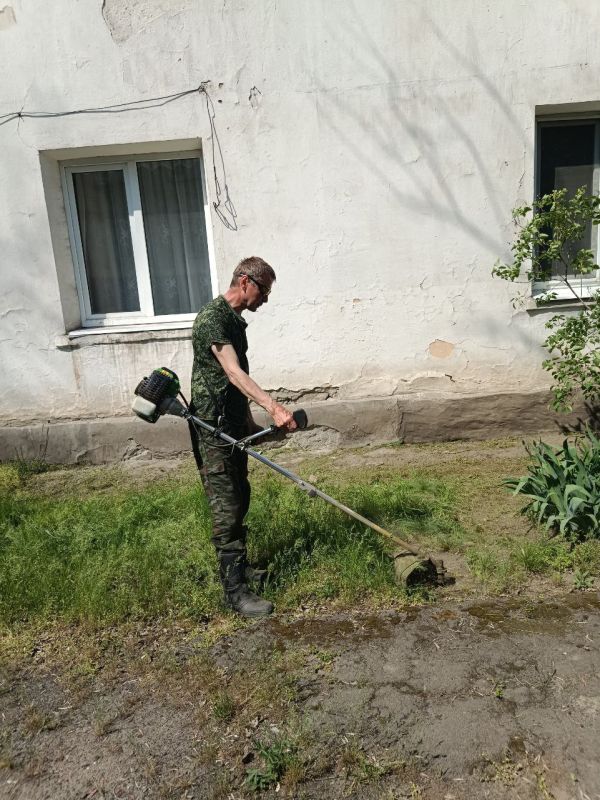 Коллектив Чапаевского УВК им. В.А. Трушина пгт. Горняк, тоже приняли активное участие в субботнике в рамках Федерального проекта «Формирование комфортной городской среды» и национального проекта «Инфраструктура для жизни» Коллектив Чапаевского УВК им. В.А. Трушина пгт. Горняк, тоже приняли активное участие в субботнике в рамках Федерального проекта «Формирование комфортной городской среды» и национального проекта «Инфраструктура для жизни»
