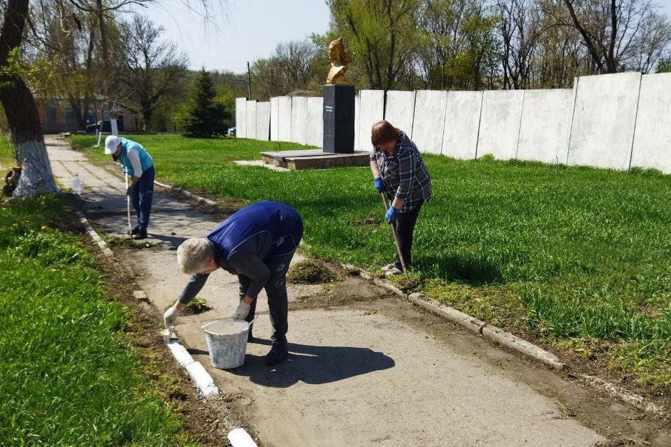 Пгт Бирюково присоединился ко Всероссийскому субботнику Пгт Бирюково присоединился ко Всероссийскому субботнику