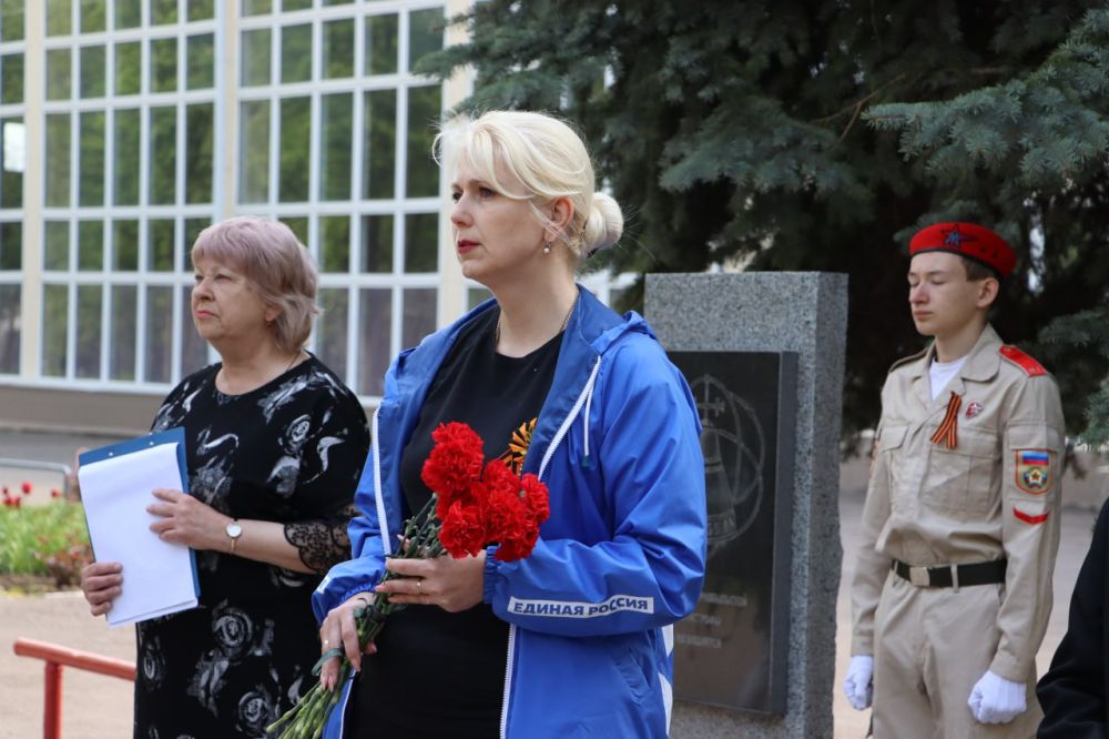 В Стаханове почтили память ликвидаторов последствий аварии на ЧАЭС В Стаханове почтили память ликвидаторов последствий аварии на ЧАЭС