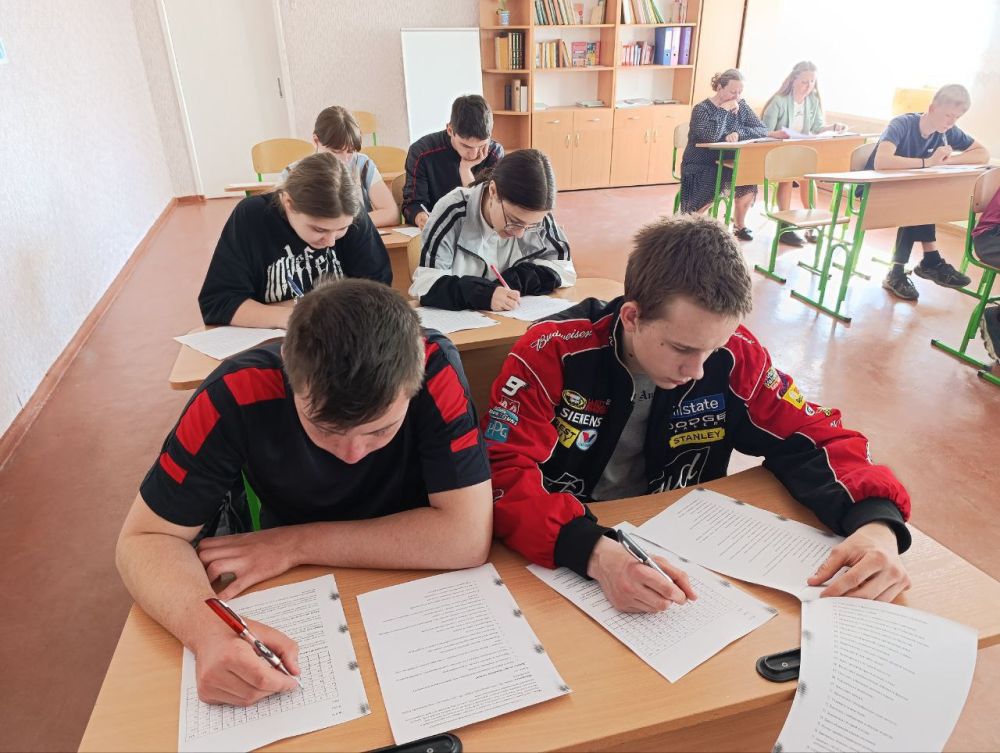 «ШКОЛА ВЫПУСКНИКА» В ГРЕЧИШКИНО: ПОМАГАЯ ШКОЛЬНИКАМ ОПРЕДЕЛИТЬСЯ С БУДУЩИМ «ШКОЛА ВЫПУСКНИКА» В ГРЕЧИШКИНО: ПОМАГАЯ ШКОЛЬНИКАМ ОПРЕДЕЛИТЬСЯ С БУДУЩИМ
