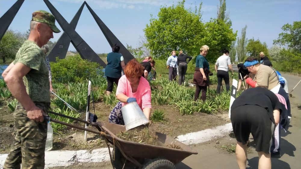 Сегодня сотрудники отдела жизнедеятельности пгт Сегодня сотрудники отдела жизнедеятельности пгт