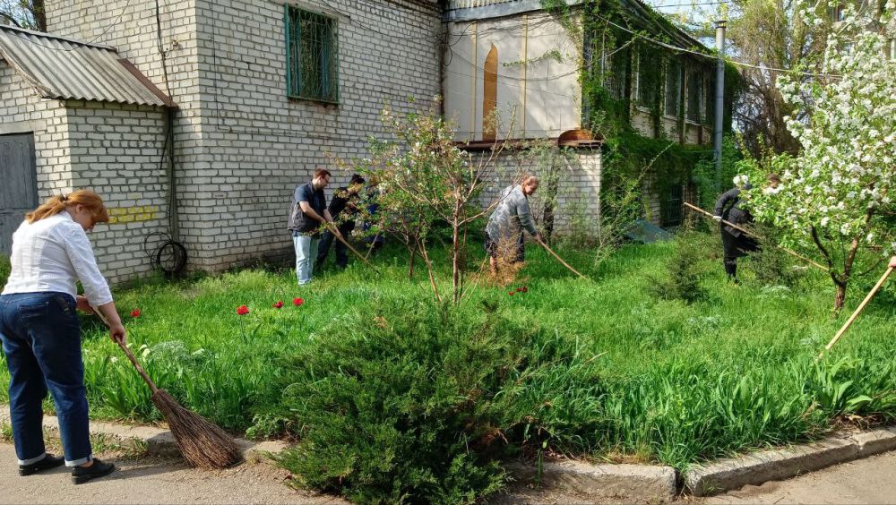 Минприроды ЛНР присоединилось к Всероссийскому субботнику и провело ряд мероприятий по уборке прилегающих территорий Минприроды ЛНР присоединилось к Всероссийскому субботнику и провело ряд мероприятий по уборке прилегающих территорий