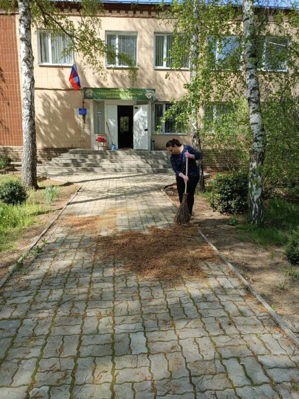 Минприроды ЛНР присоединилось к Всероссийскому субботнику и провело ряд мероприятий по уборке прилегающих территорий Минприроды ЛНР присоединилось к Всероссийскому субботнику и провело ряд мероприятий по уборке прилегающих территорий