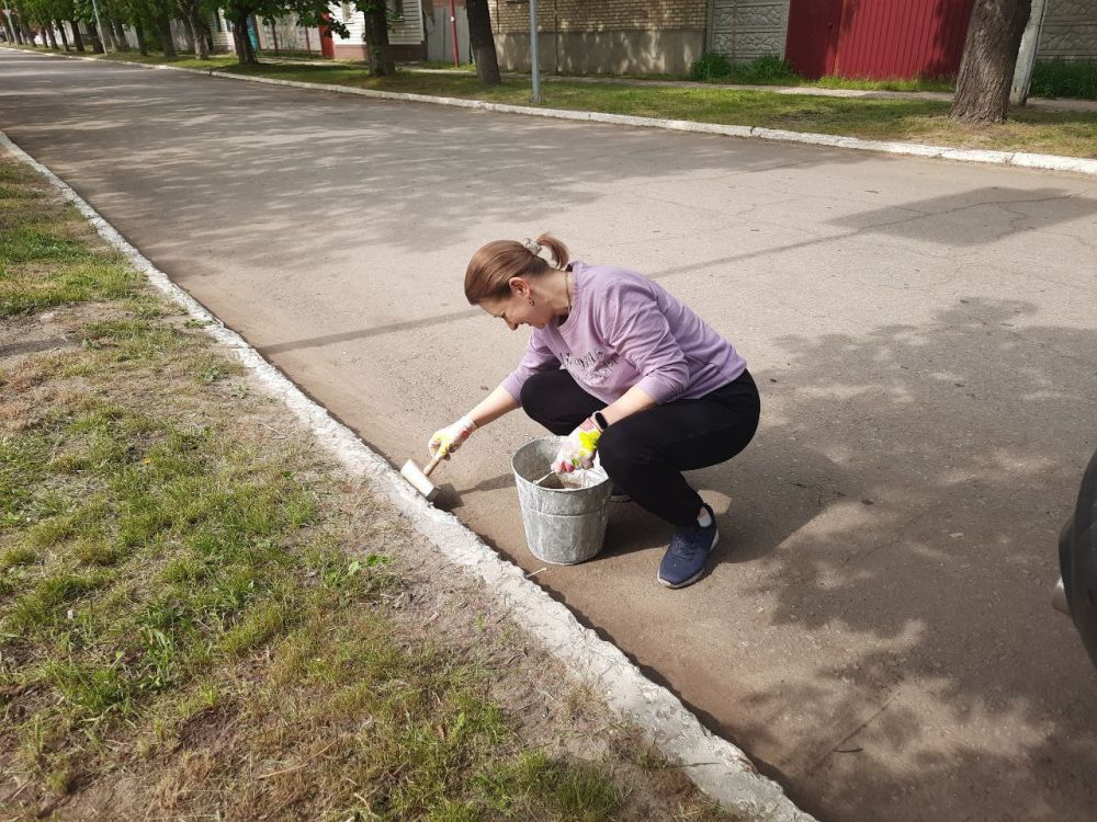 Сегодня все трудовые коллективы приняли участие в субботнике и коллектив филиала Республиканского центра социальной защиты населения не стал исключением! Сегодня все трудовые коллективы приняли участие в субботнике и коллектив филиала Республиканского центра социальной защиты населения не стал исключением!
