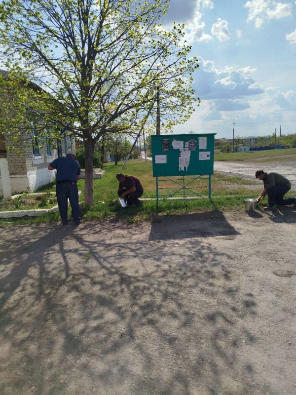 Сотрудники отдела жизнеобеспечения села Благовка приняли участие в Всероссийском субботнике Сотрудники отдела жизнеобеспечения села Благовка приняли участие в Всероссийском субботнике