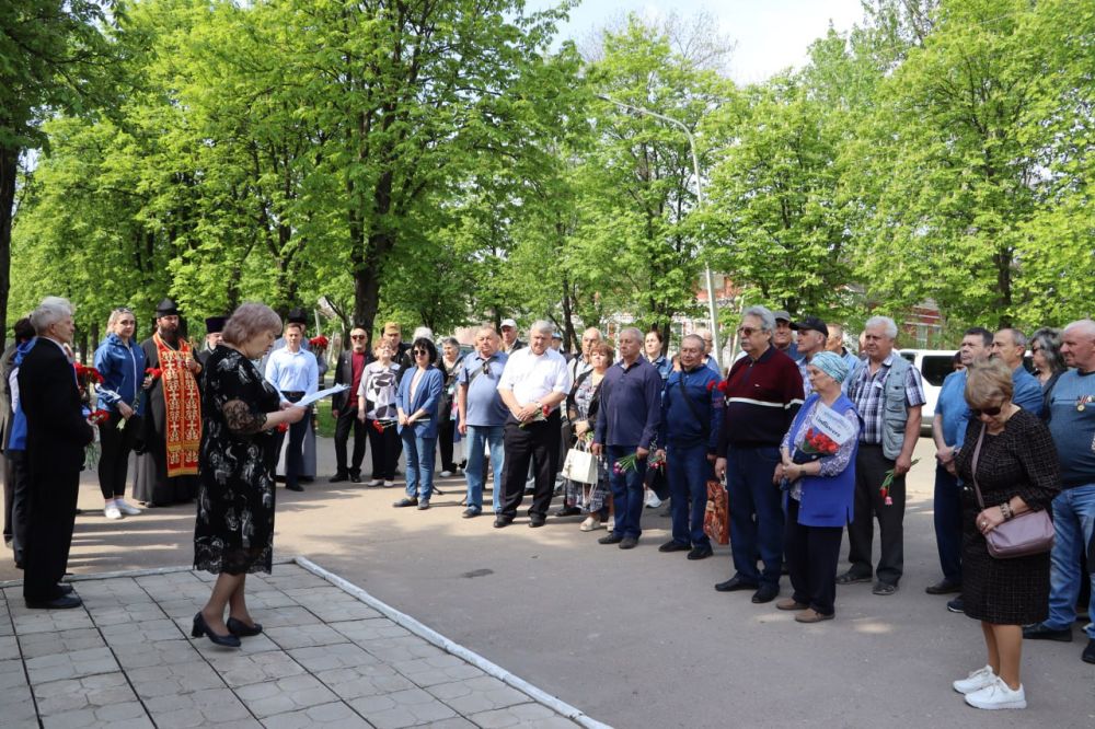 В Стаханове почтили память ликвидаторов последствий аварии на ЧАЭС В Стаханове почтили память ликвидаторов последствий аварии на ЧАЭС