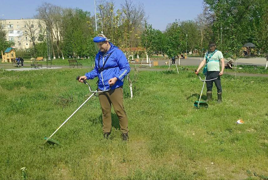 В Краснодоне прошел Всероссийский субботник В Краснодоне прошел Всероссийский субботник