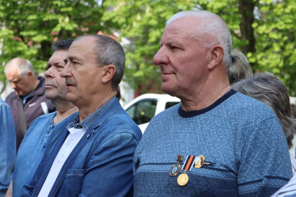 В Стаханове почтили память ликвидаторов последствий аварии на ЧАЭС В Стаханове почтили память ликвидаторов последствий аварии на ЧАЭС