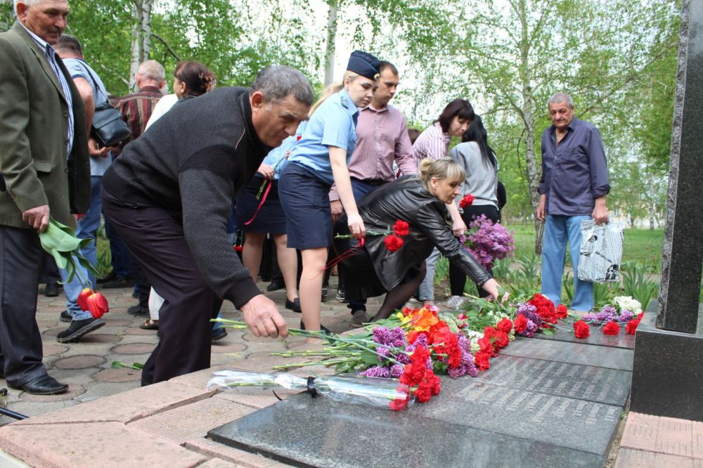 В Новопсковском округе почтили память героев-ликвидаторов и жертв радиационных аварий В Новопсковском округе почтили память героев-ликвидаторов и жертв радиационных аварий