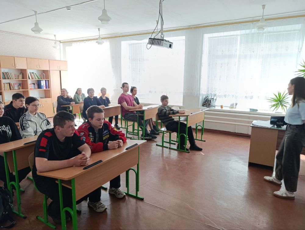 «ШКОЛА ВЫПУСКНИКА» В ГРЕЧИШКИНО: ПОМАГАЯ ШКОЛЬНИКАМ ОПРЕДЕЛИТЬСЯ С БУДУЩИМ «ШКОЛА ВЫПУСКНИКА» В ГРЕЧИШКИНО: ПОМАГАЯ ШКОЛЬНИКАМ ОПРЕДЕЛИТЬСЯ С БУДУЩИМ