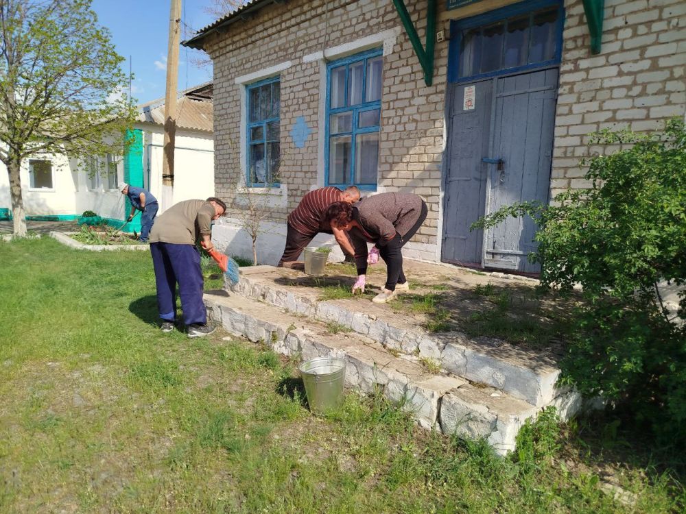 Сотрудники отдела жизнеобеспечения села Благовка приняли участие в Всероссийском субботнике Сотрудники отдела жизнеобеспечения села Благовка приняли участие в Всероссийском субботнике