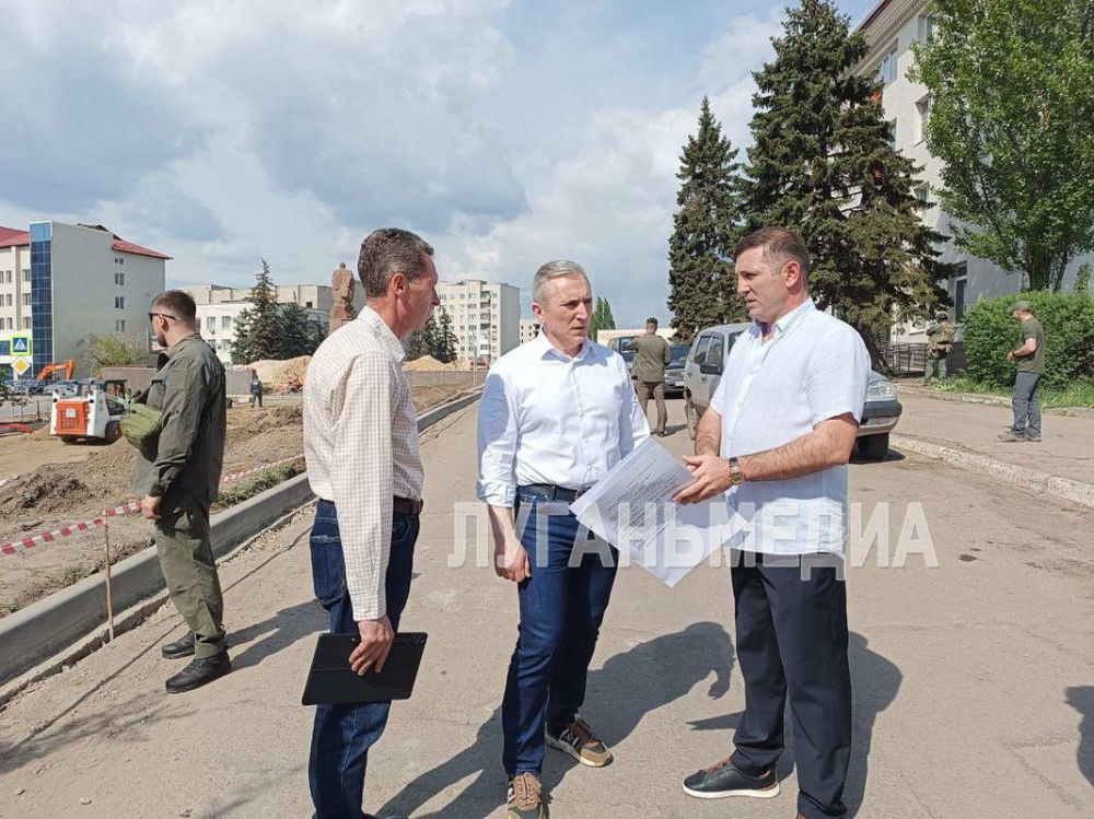 Губернатор Тюменской области посетил с рабочим визитом город Краснодон Губернатор Тюменской области посетил с рабочим визитом город Краснодон
