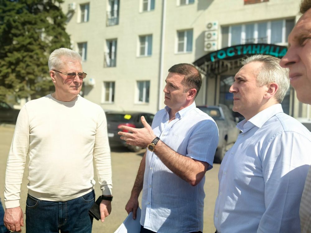 Сергей Козенко: Вчера город Краснодон посетил Губернатор нашего шефа-региона Тюменской области Александр Моор, чтобы лично ознакомиться с ходом реализации ключевых инфраструктурных проектов Сергей Козенко: Вчера город Краснодон посетил Губернатор нашего шефа-региона Тюменской области Александр Моор, чтобы лично ознакомиться с ходом реализации ключевых инфраструктурных проектов