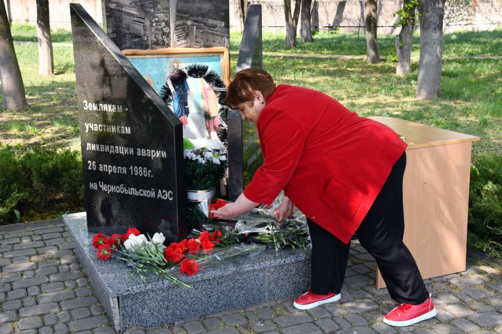Андрей Сухачев: В День участников ликвидации последствий радиационных аварий и катастроф провели памятное мероприятие, посвященное ликвидаторам аварии на ЧАЭС Андрей Сухачев: В День участников ликвидации последствий радиационных аварий и катастроф провели памятное мероприятие, посвященное ликвидаторам аварии на ЧАЭС