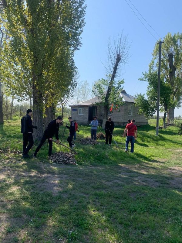 Вчера на территории, подведомственной Валуйскому отделу жизнеобеспечения состоялся субботник Вчера на территории, подведомственной Валуйскому отделу жизнеобеспечения состоялся субботник