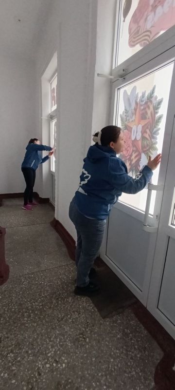 К Всероссийской акции «Окна Победы» присоединились Стахановские единороссы К Всероссийской акции «Окна Победы» присоединились Стахановские единороссы